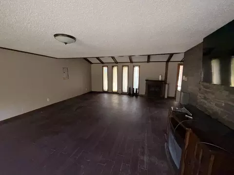 Living - 2004 Wingo Rd, Wingo, KY 42088 photo 2 of 4