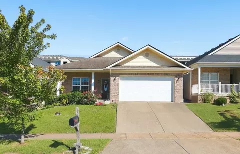 2832 Sullivans Trce, Lexington, KY 40511