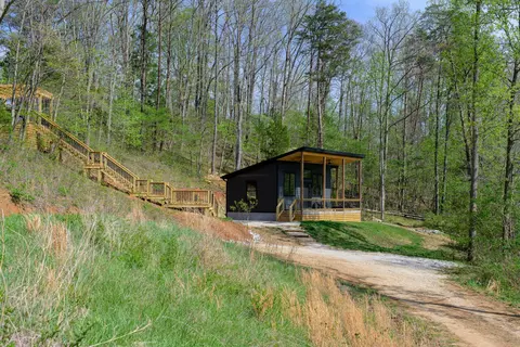 Exterior - 499 River Rock Rd, Stanton, KY 40380 photo 8 of 17