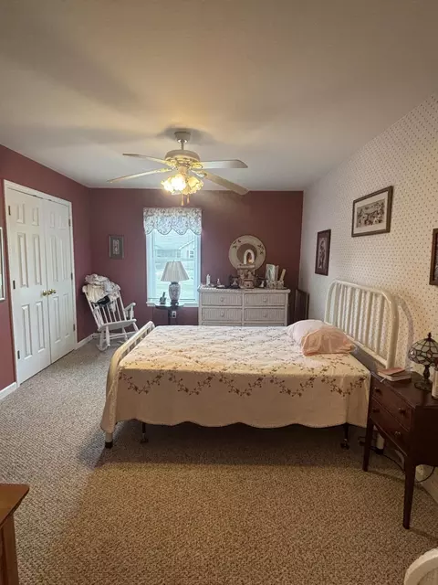 232 Country Dr, Hustonville, KY 40437