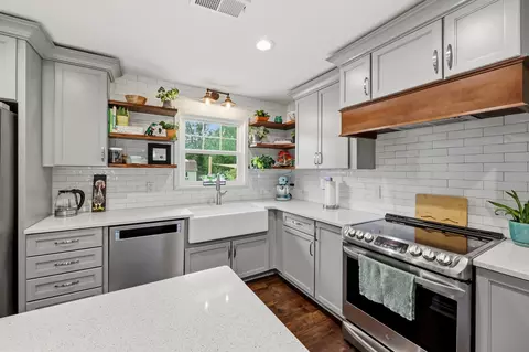 Kitchen - 113 Merlin Dr, Georgetown, KY 40324 photo 7 of 7