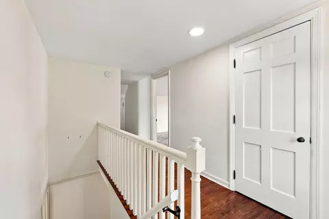 Entry Way - 121 E 9th, Paris, KY 40361 photo 4 of 4
