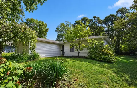 3528 Winding Dr, Lexington, KY 40517
