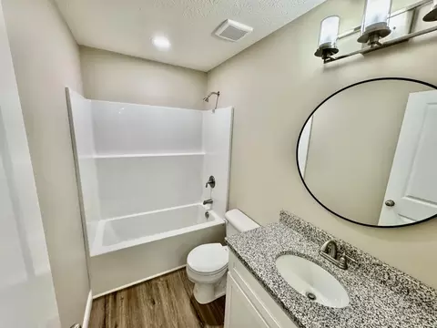 Bath - 1592 Old Perryville Loop, Springfield, KY 40069 photo 1 of 3