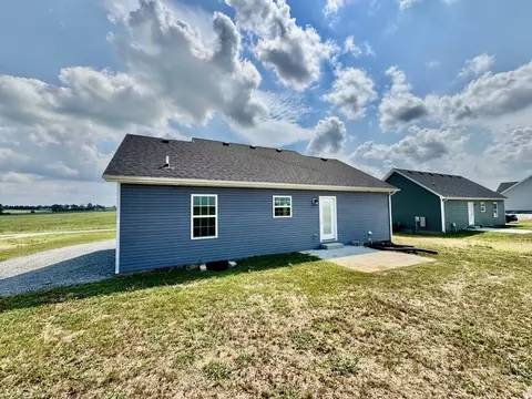 Exterior - 1556 Old Perryville Loop, Springfield, KY 40069 photo 3 of 6