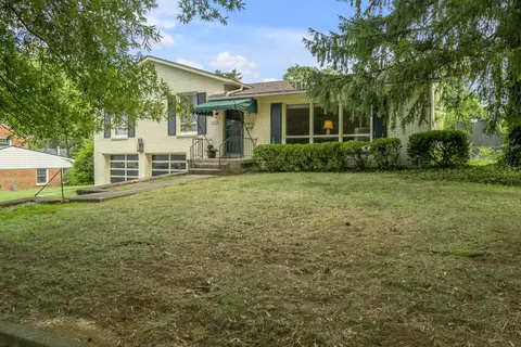1011 Castleton Way, Lexington, KY 40517