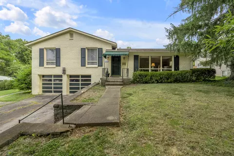 1011 Castleton Way, Lexington, KY 40517