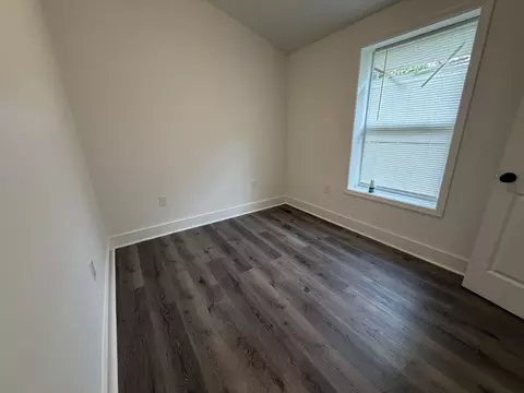 Bedroom - 1801 1801 12 Exeter Ave, Middlesboro, KY 40965 photo 1 of 3