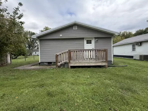 Exterior - 1801 1801 12 Exeter Ave, Middlesboro, KY 40965 photo 5 of 9