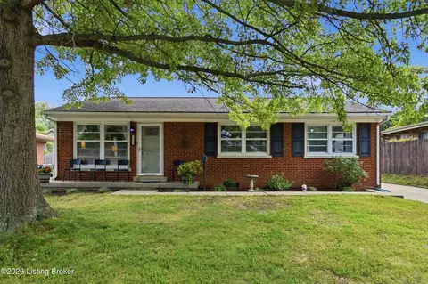2029 St Teresa Dr, Lexington, KY 40502