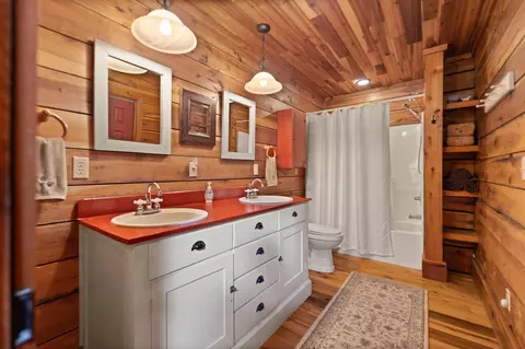 Bath - 249 Diamond Ln, Wallingford, KY 41093 photo 1 of 3