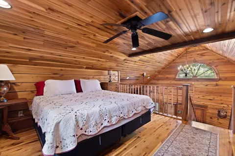 Bedroom - 249 Diamond Ln, Wallingford, KY 41093 photo 3 of 4
