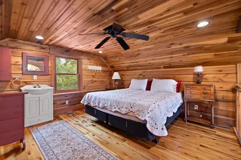 Bedroom - 249 Diamond Ln, Wallingford, KY 41093 photo 1 of 4