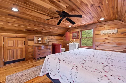 Bedroom - 249 Diamond Ln, Wallingford, KY 41093 photo 2 of 4