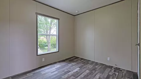 Bedroom - 1805 Fogle Rd, Loretto, KY 40037 photo 1 of 5