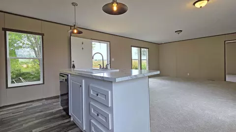 Kitchen - 1805 Fogle Rd, Loretto, KY 40037 photo 2 of 3