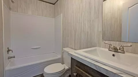 Bath - 1805 Fogle Rd, Loretto, KY 40037 photo 1 of 4