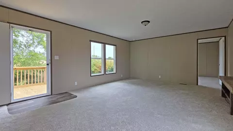 Living - 1805 Fogle Rd, Loretto, KY 40037 photo 3 of 3