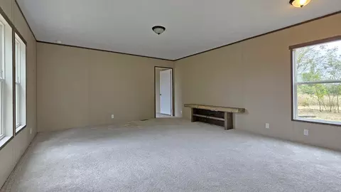 Living - 1805 Fogle Rd, Loretto, KY 40037 photo 1 of 3
