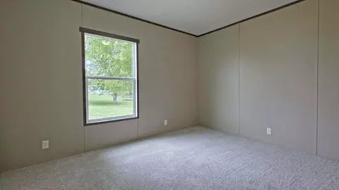 Bedroom - 1805 Fogle Rd, Loretto, KY 40037 photo 2 of 5