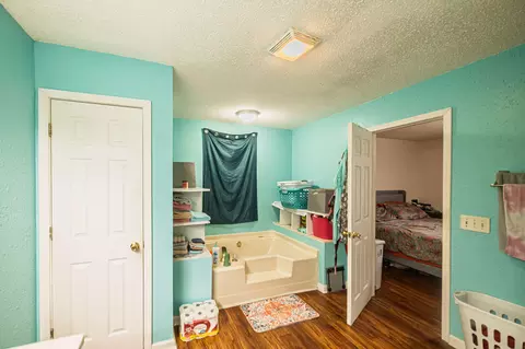 Bath - 140 Caleb Dr, Mayfield, KY 42066 photo 1 of 5