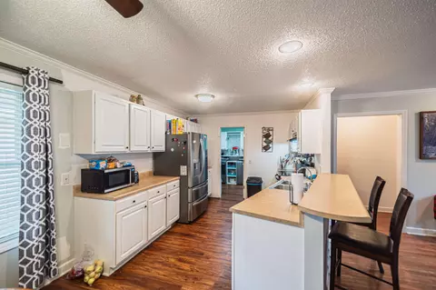 Kitchen - 140 Caleb Dr, Mayfield, KY 42066 photo 2 of 3