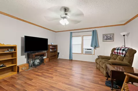 Living - 180 Pacific Ave, Morehead, KY 40351 photo 3 of 3