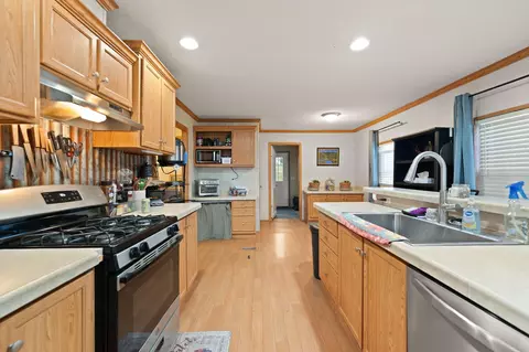 Kitchen - 180 Pacific Ave, Morehead, KY 40351 photo 4 of 6