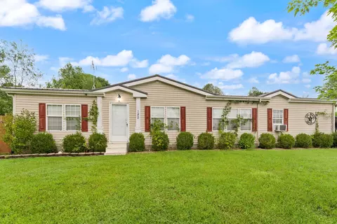 Exterior - 180 Pacific Ave, Morehead, KY 40351 photo 2 of 17