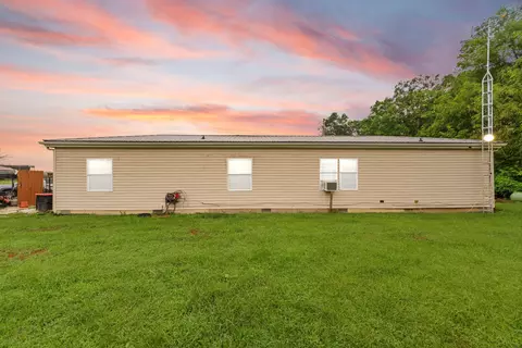 Exterior - 180 Pacific Ave, Morehead, KY 40351 photo 8 of 17