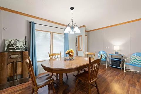 Dining - 180 Pacific Ave, Morehead, KY 40351 photo 2 of 3