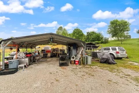 Exterior - 180 Pacific Ave, Morehead, KY 40351 photo 13 of 17