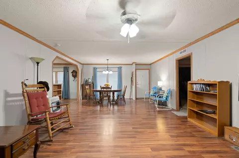Living - 180 Pacific Ave, Morehead, KY 40351 photo 2 of 3