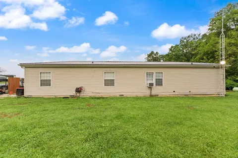 Exterior - 180 Pacific Ave, Morehead, KY 40351 photo 9 of 17