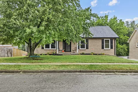 105 Orange Blossom Dr, Nicholasville, KY 40356
