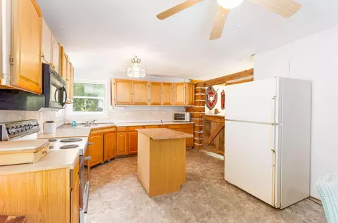 Kitchen - 217 Edgewater Rd, Nancy, KY 42544 photo 1 of 3