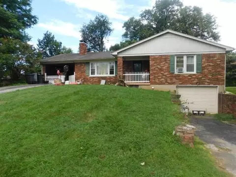 208 Compton Dr, Frankfort, KY 40601