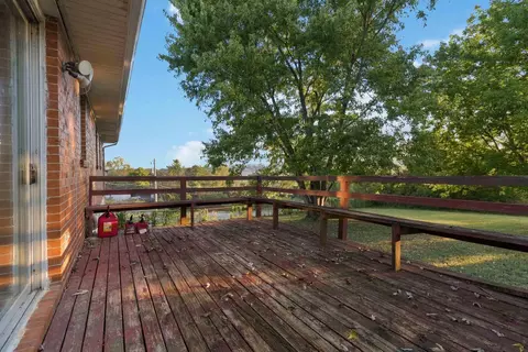 Exterior - 112 Salter Rd, Berea, KY 40403 photo 3 of 9