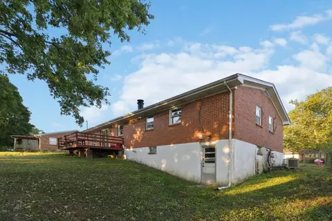 Exterior - 112 Salter Rd, Berea, KY 40403 photo 5 of 9