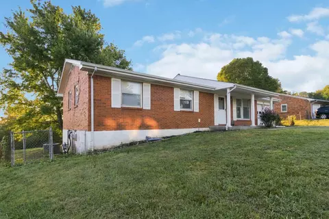 Exterior - 112 Salter Rd, Berea, KY 40403 photo 2 of 9