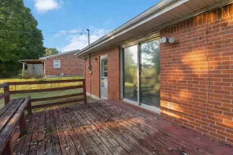 Exterior - 112 Salter Rd, Berea, KY 40403 photo 4 of 9