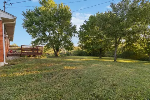 Exterior - 112 Salter Rd, Berea, KY 40403 photo 8 of 9
