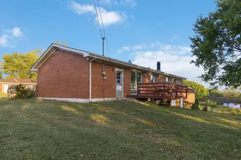 Exterior - 112 Salter Rd, Berea, KY 40403 photo 7 of 9