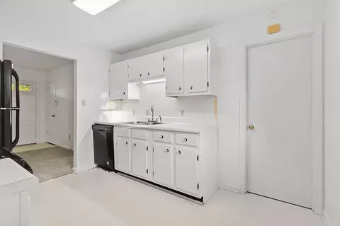 Kitchen - 112 Salter Rd, Berea, KY 40403 photo 1 of 3