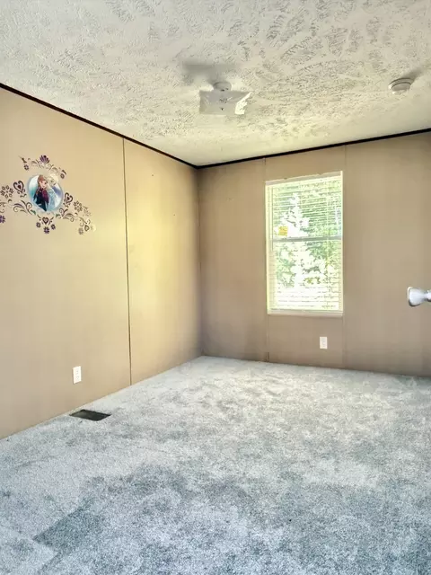 Bedroom - 239 Howards Creek Rd, Sandy Hook, KY 41171 photo 3 of 4