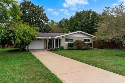522 Parkside Dr, Lexington, KY 40505