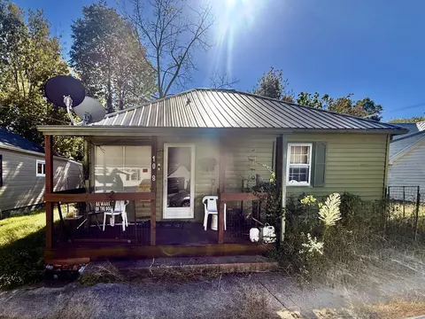 108 Stagg St, Harrodsburg, KY 40330