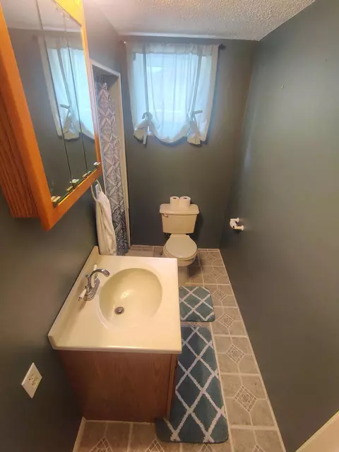 Bath - 385 E Main St, Lynch, KY 40855 photo 5 of 5