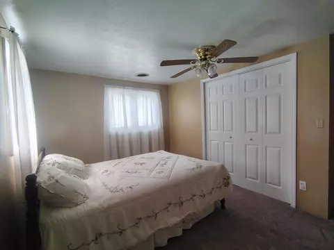 Bedroom - 385 E Main St, Lynch, KY 40855 photo 4 of 12