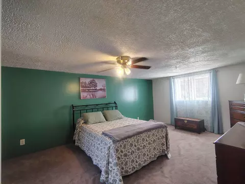 Bedroom - 385 E Main St, Lynch, KY 40855 photo 3 of 12